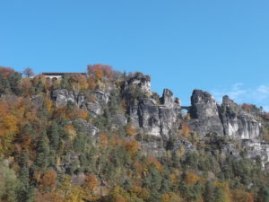 Blick zur Bastei über der Elbe